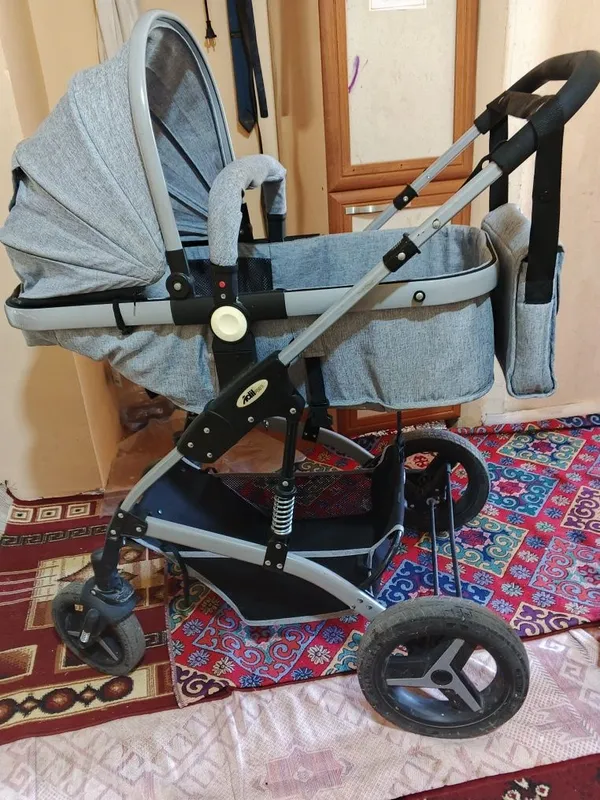 Ozgina ishlatilgan toza sumkalari bilan birga 2 Ozgina ishlatilgan toza sumkalari bilan birga 2
