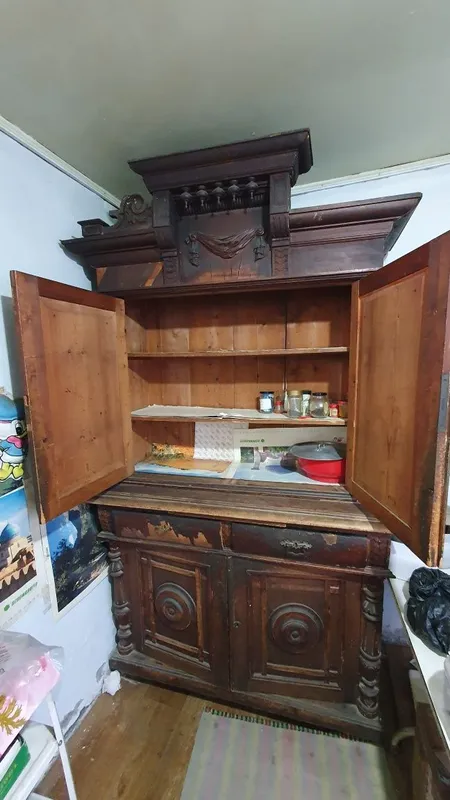 Антикварный буфет 2