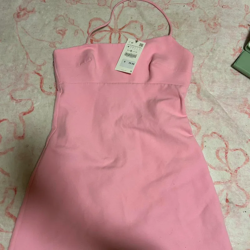 Розовое платье Zara