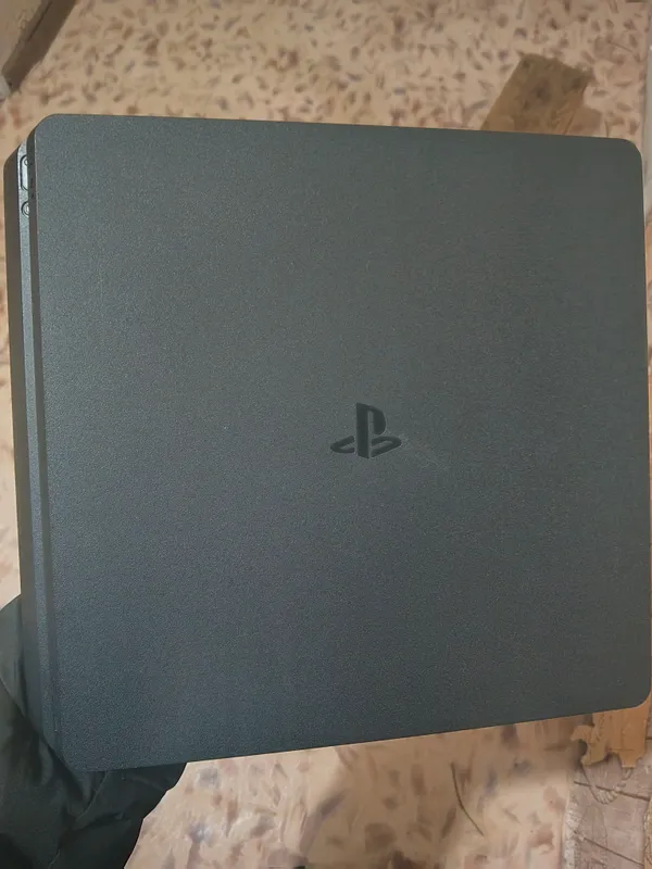 PlayStation 4 Slim 2