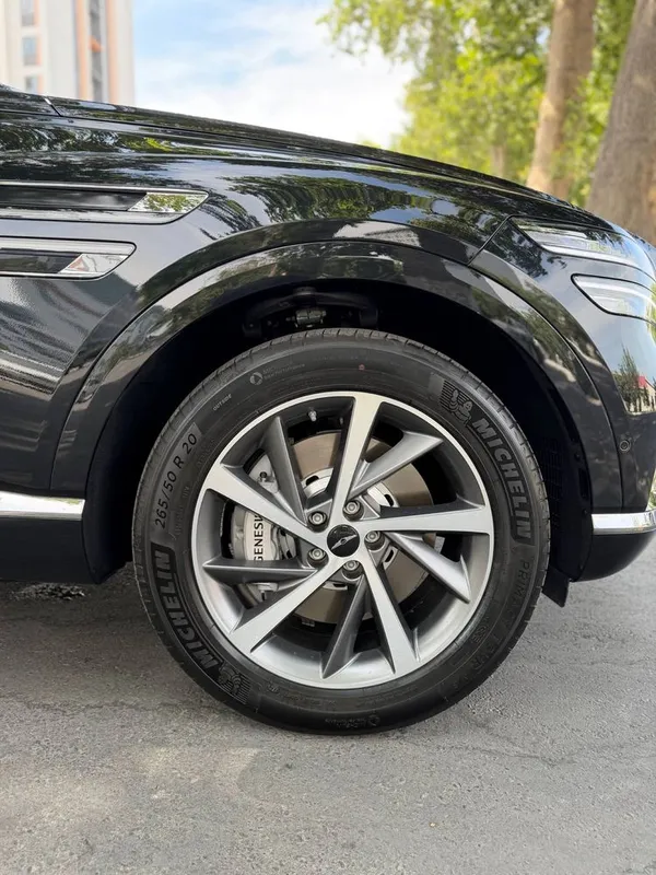 Genesis GV80 naqdga va savdo nasiya godovoy 20 % nomizga o’tkaziladi. 8
