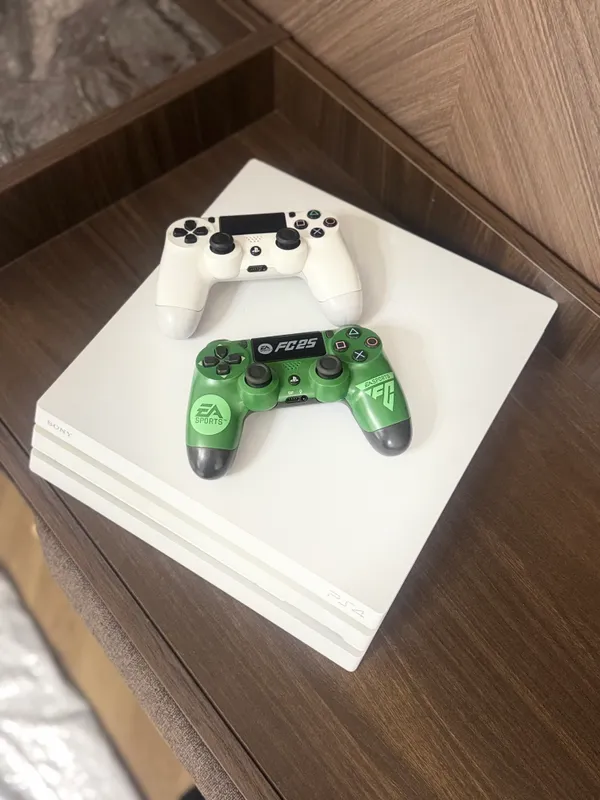 PS 4 Pro 1 TB, 13 игр, состояние идеальное 3 PS 4 Pro 1 TB, 13 игр, состояние идеальное 3