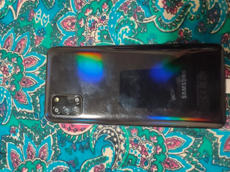 Samsung A31 4/64GB holati yaxshi karobka bor — фото 1