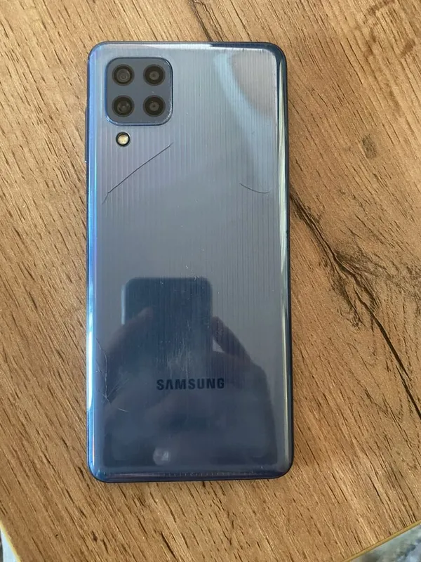 Samsung m32 6/128 kar/dok 2 Samsung m32 6/128 kar/dok 2