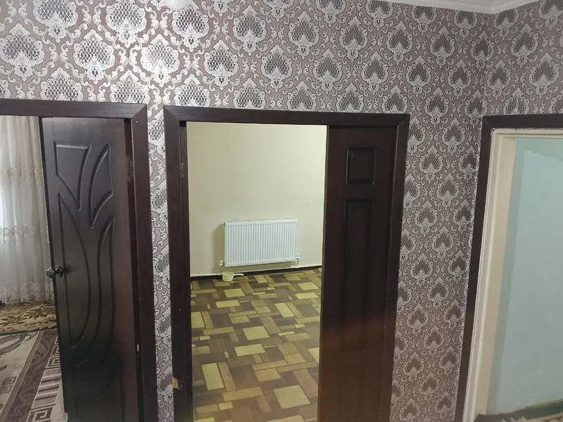 Bekobod shaxar 12 mkr da kvartira naqdga sotiladi — фото 1