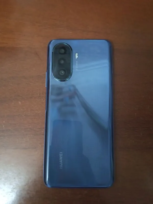 Huawei nova Y70 2 Huawei nova Y70 2