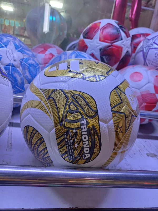 Футбольный мяч BALLONSTAR TENTH Molten 7 Футбольный мяч BALLONSTAR TENTH Molten 7