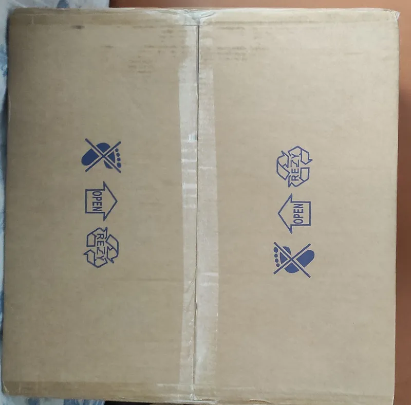 Продаётся новые hi tech люстры