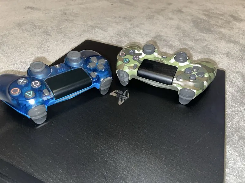 Ps 4 pro 1 terabayt — фото 3
