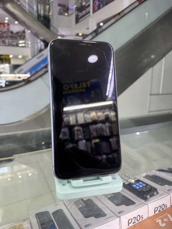 Iphone 11 purple 64gb