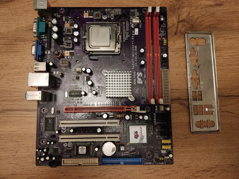 ECS 945GCTM2 + DualCore E2160 2 ECS 945GCTM2 + DualCore E2160 2