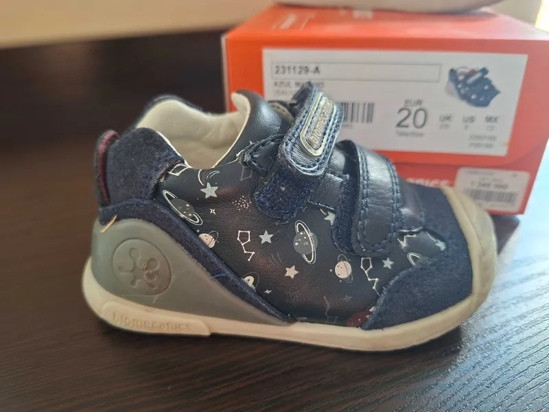 Детские ботинки Biomecanics (размер 20) из Comfort Baby 2 Детские ботинки Biomecanics (размер 20) из Comfort Baby 2