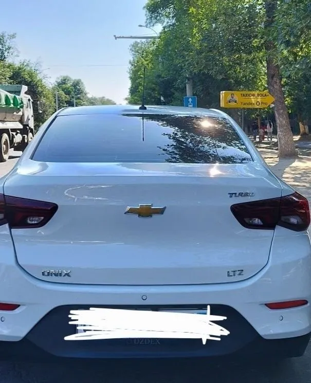 Chevrolet Onix LTZ Turbo, автомат, 2025 | 30 000 км | газ/бензин 2 Chevrolet Onix LTZ Turbo, автомат, 2025 | 30 000 км | газ/бензин 2