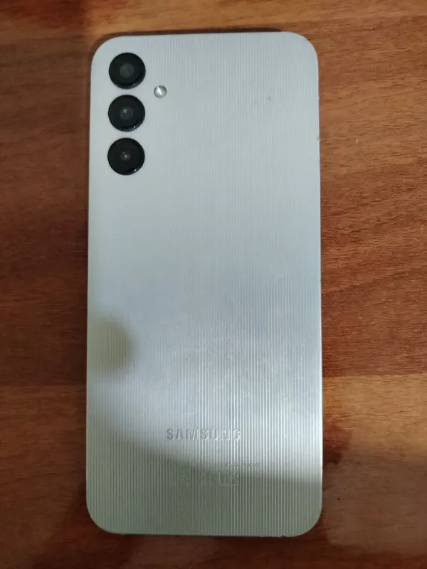 SAMSUNG A14 sotiladi