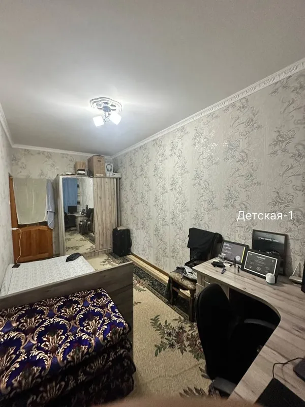 Продаётся 4-комнатная квартира в центре города — фото 8