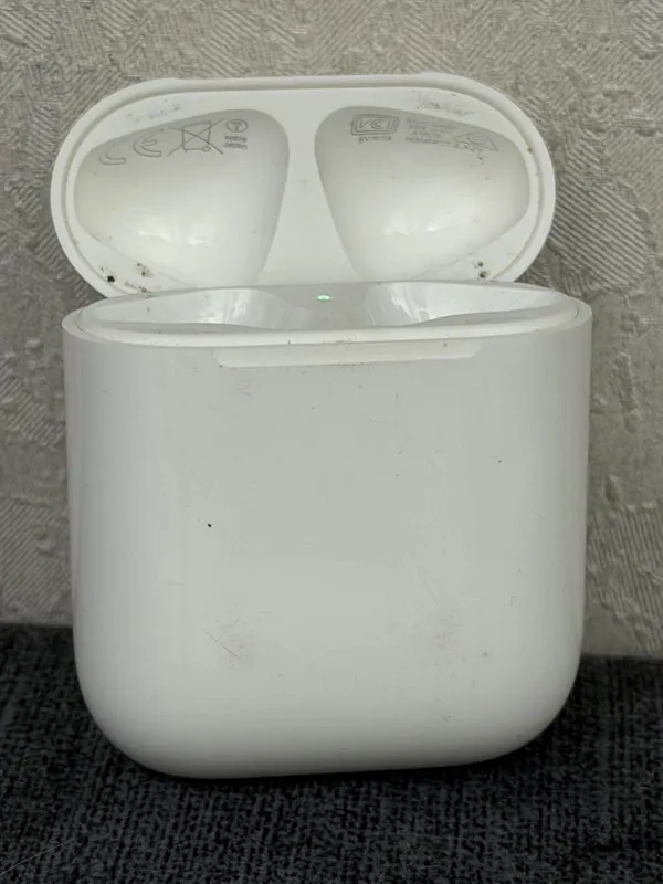 Кейс airpods оригинал — фото 1