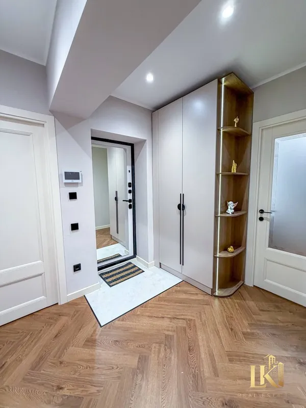 Продаётся 4-комнатная квартира 3/4/4, 77-серия, 75 м², евро ЛЮКС 10