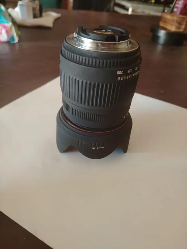 Sigma DC 18-200mm