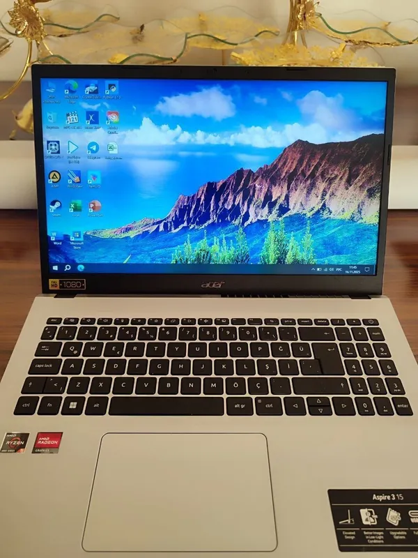 Acer aspire 3 8/512