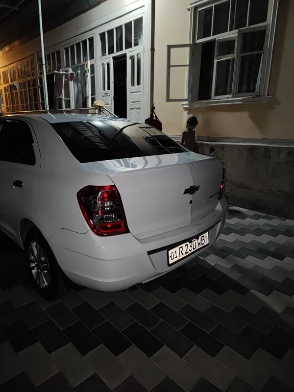 Автомобиль COBALT 4-позиция 4 Автомобиль COBALT 4-позиция 4