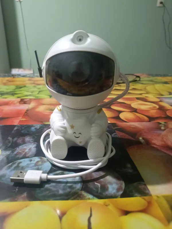 Kosmonaft projector