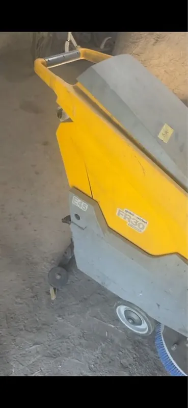 Pol yuvadigan mashina 1 Pol yuvadigan mashina 1