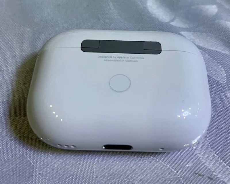 AirPods Pro2 Type C + AirPods Pro2 Type C keys — фото 5