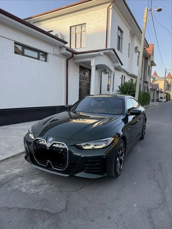BMW I4 40i idial holati 1 BMW I4 40i idial holati 1