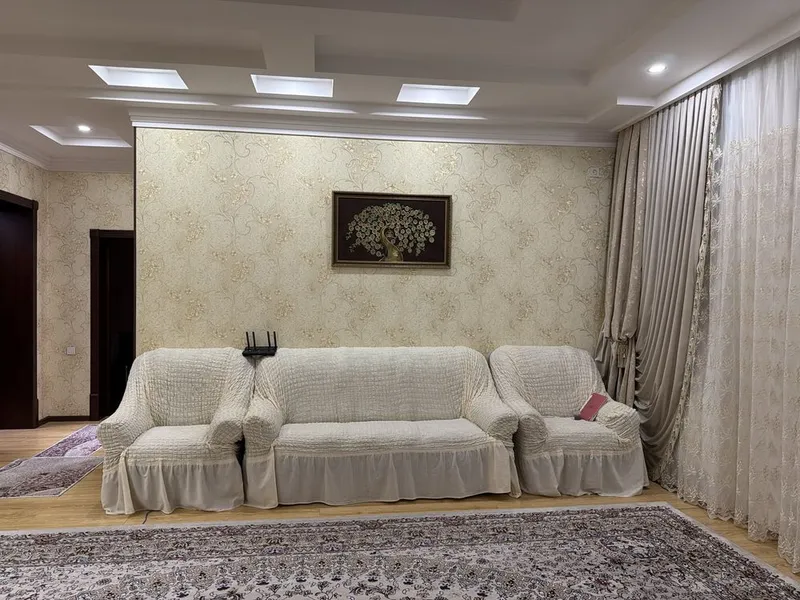 Диван с креслами