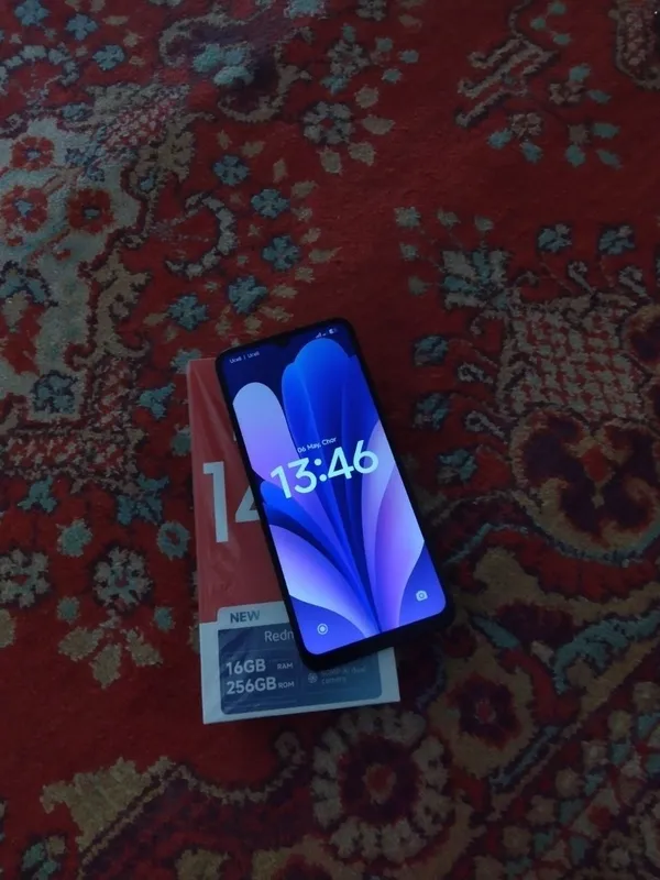 Iph 12 pro 13 pro obmen 8/128 10/10 ideal Kar dak full Redmi 14 c