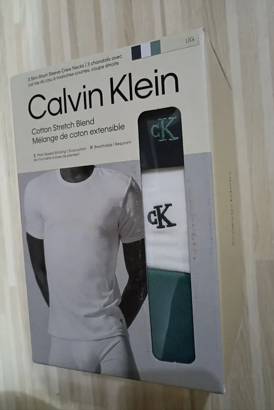 Футболки и майки от Calvin Klein — фото 4