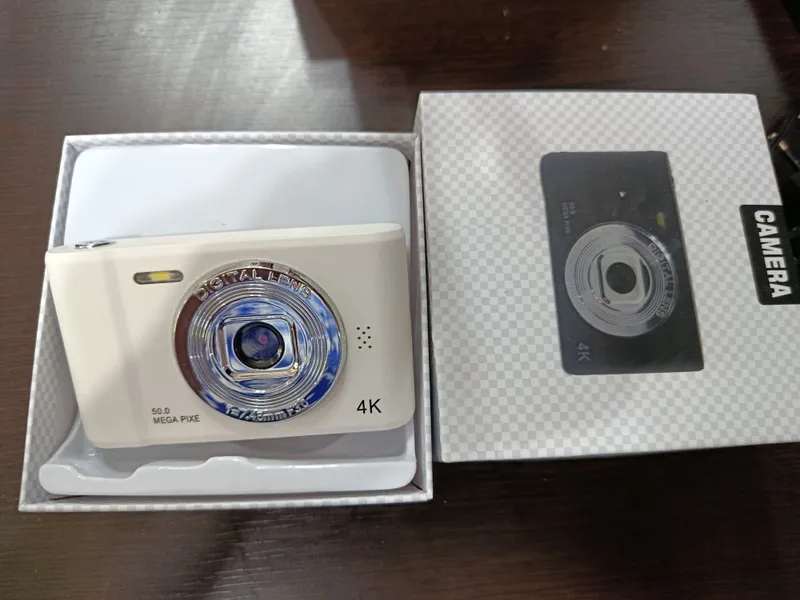 Продается фотоаппарат новый 1