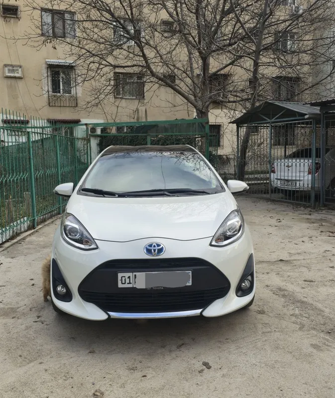 Tayota PriusC 2021 Hybrid SROCHNA SOTILADI