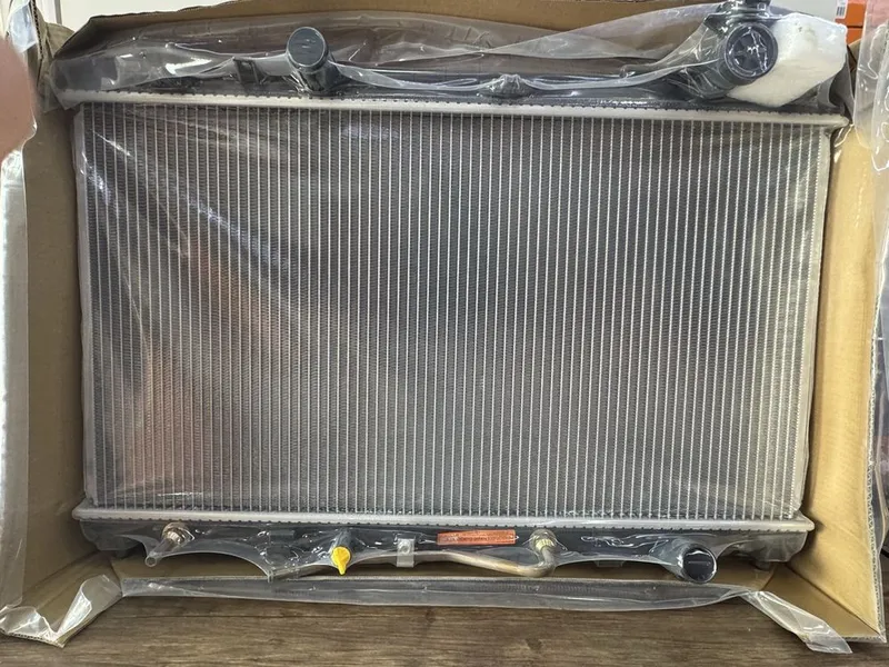Radiyator Toyota Lexsus Mazda Nissan zaochast Radiyator Toyota Lexsus Mazda Nissan zaochast