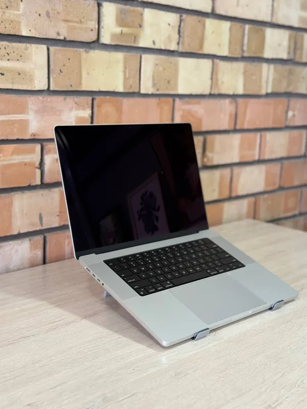 Macbook pro M4 pro (16inch) Silver 7