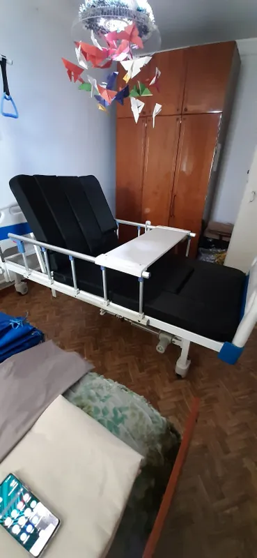 Продаеться многофункциональная электрическая медицинская кровать 2 Продаеться многофункциональная электрическая медицинская кровать 2