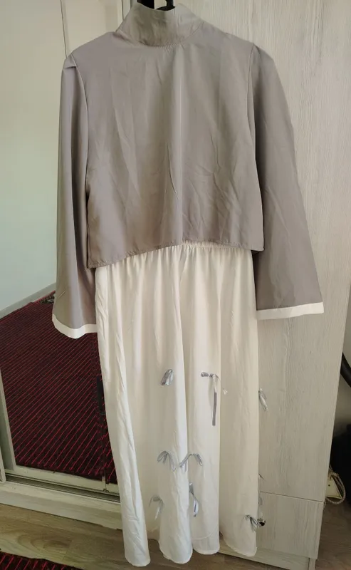 kiymagan yangi kiyim