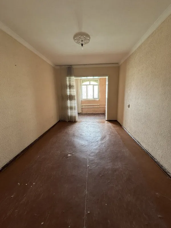 Sergeli 5 2 metro bekat oldida 3xona 3