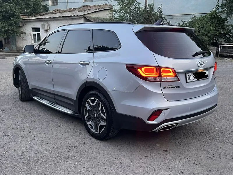 Hyundai Grand SantaFe Limited 2017 1 Hyundai Grand SantaFe Limited 2017 1