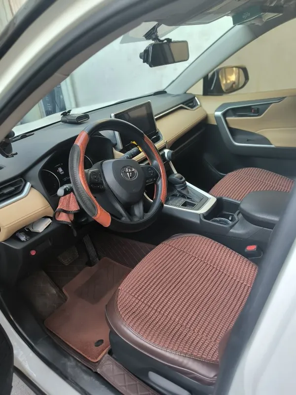 Toyota RAV4 sotiladi. Оқ 5