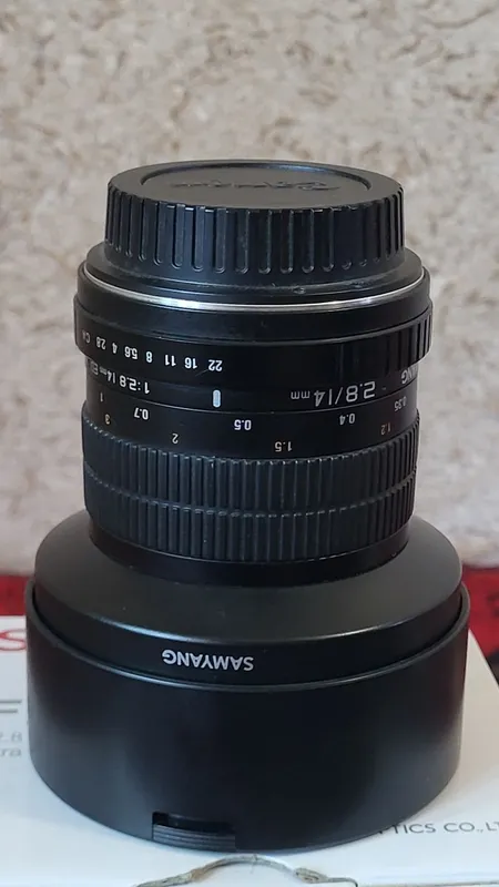 Obektiv samyang holati ideal deyarli yangi model samyang F2.8/14mm 5 Obektiv samyang holati ideal deyarli yangi model samyang F2.8/14mm 5