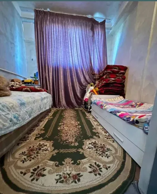 Bobur ko‘chasida 3 xonali kvartira sotiladi 3