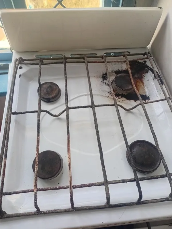 Gaz plita sotiladi 600 ming yana kelishiladi 1 Gaz plita sotiladi 600 ming yana kelishiladi 1