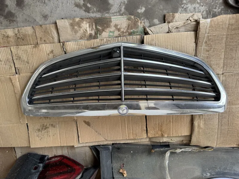 Oldi orqa kapot,oldi orqa banfer ,oldi rishotka mercedes e 400niki .. — фото 3