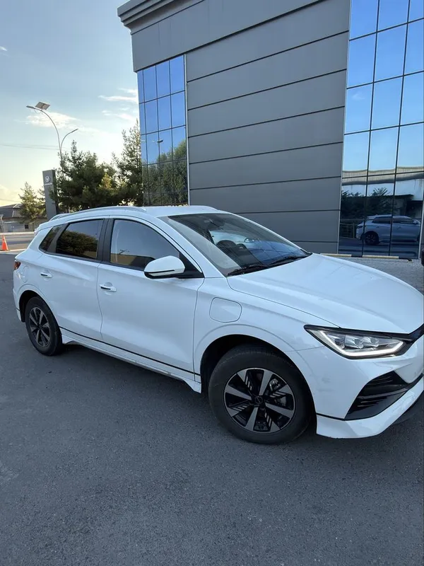 Сотилади BYD E2 нархи орзон 4