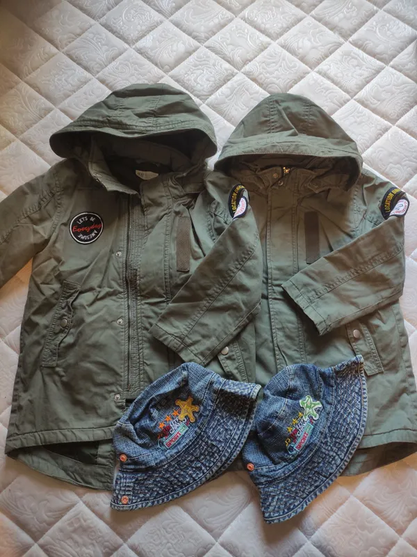 Куртка H&M для мальчика 5-6 лет Куртка H&M для мальчика 5-6 лет