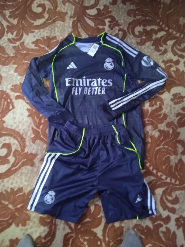 чёрная форма Real Madrid чёрная форма Real Madrid