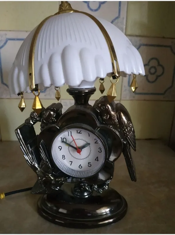 Лампа ночник с часами