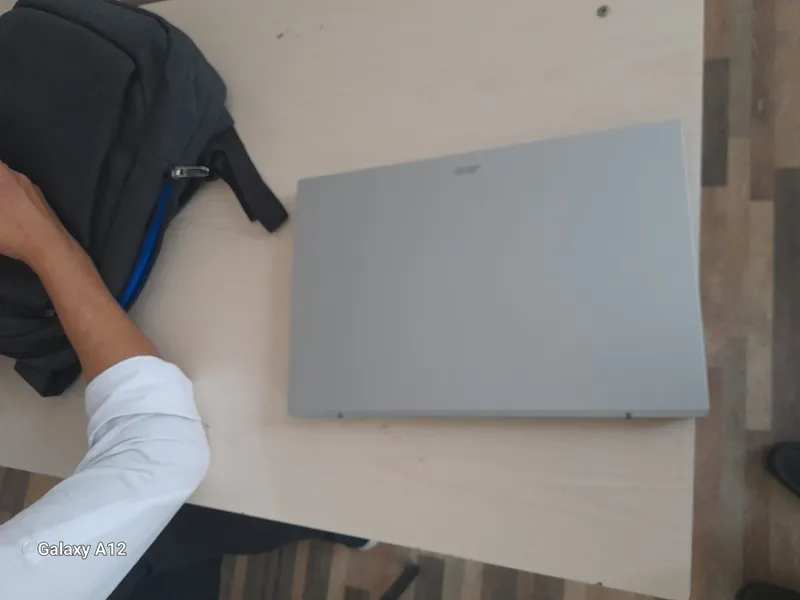 Kompyuter acer sotiladi yangi 5 oy 1
