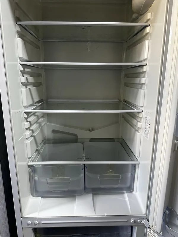 Indesit Холодильник сотилади 1 Indesit Холодильник сотилади 1